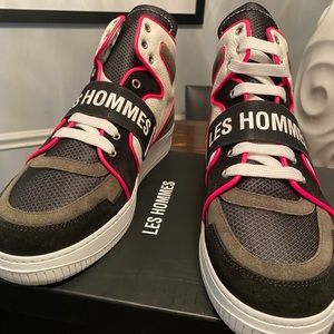 Brand new never worn Les Hommes sneakers, perfect for the summer!